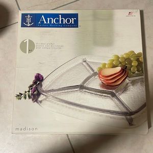 Glass tray perfect for parties and dinners